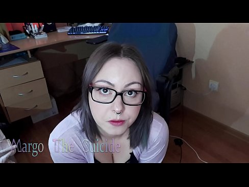 ❤️ Ọmọbinrin ti o ni gbese pẹlu awọn gilaasi buruja Dildo jinna lori Kamẹra ❤️❌  Ibalopo ❌️❤